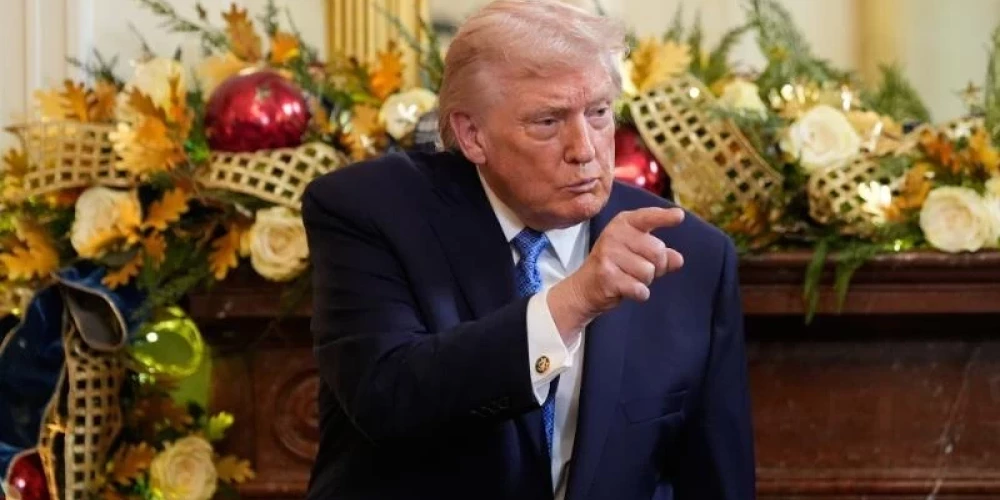 Трамп вводит запрет на въезд для граждан еще семи стран.