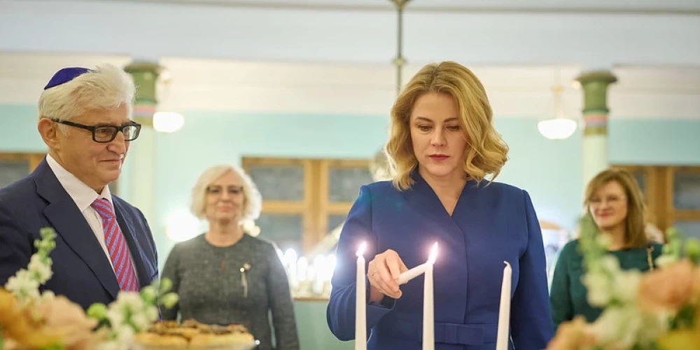 Эвика Силиня напомнила, что еврейская община должна чувствовать себя в Латвии в безопасности.