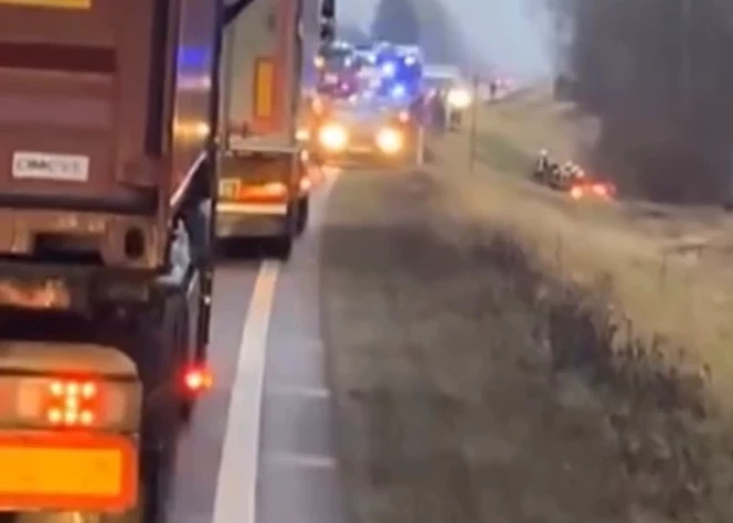 Nepilngadīga jauniete gājusi bojā baisā avārijā uz Rēzeknes šosejas