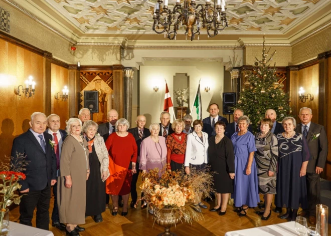 Mīlestība, kas izturējusi laiku: Siguldā godināti Zelta pāri