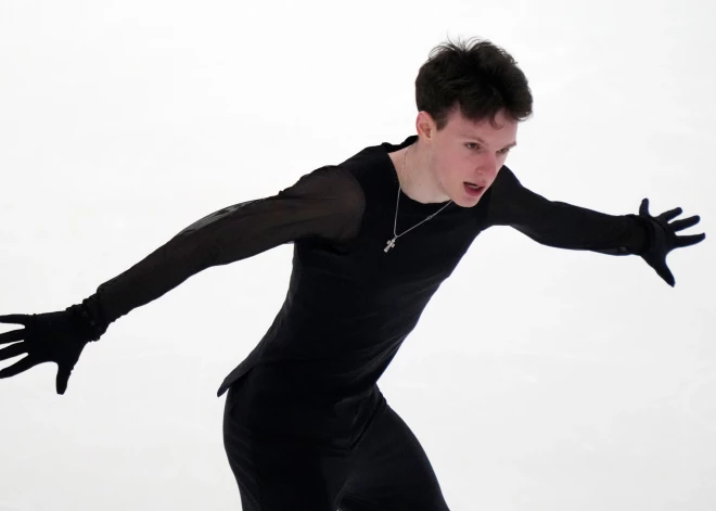 Ukraiņu daiļslidotājam Fediram Kuļišam piešķirta Latvijas pilsonība