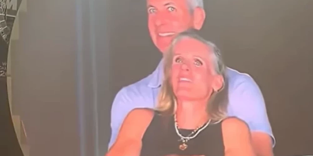 2025. gada jūlijā “Coldplay” koncertā visas pasaules priekšā tika atklāts, kā to domāja vairums, uzņēmuma vadītāja romāns ar kolēģi.