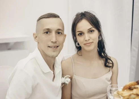 Аманда говорит, что Артур помог ей понять, что такое настоящая семья.