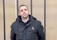 Krievija piespriež ilgu cietumsodu Lielbritānijas pilsonim par karošanu Ukrainā pret krievu okupantiem