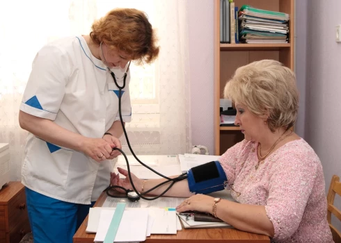 Многие латвийцы начали перепроверять специалистов.