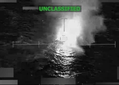 Klusajā okeānā apšaudīti divi kuģi: ASV cīņā ar narkotikām bojāgājušo skaits turpina augt