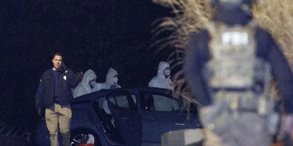 ASV prezidents aptur "zaļo karšu" loterijas programmu.