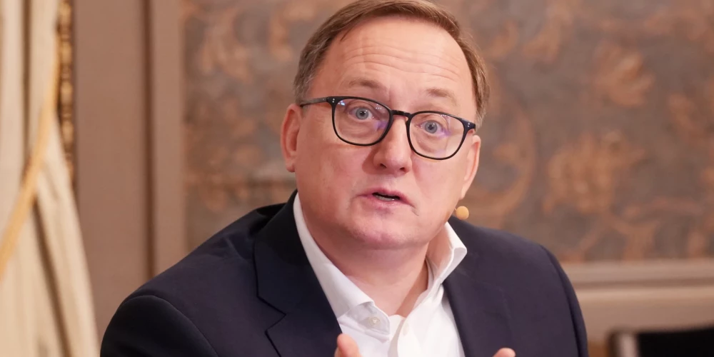 Latvijas Bankas prezidents Mārtiņš Kazāks piedalās jaunāko prognožu prezentācijas pasākumā.