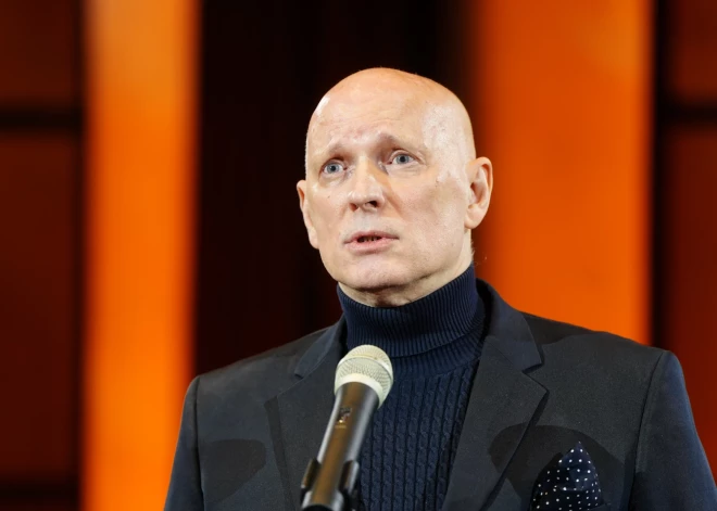 Hermanis vīlies sabiedrības atbalsta trūkumā un pamet biedrību "Bez partijām"