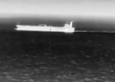 Ukraina pirmo reizi uzbrukusi Krievijas ēnu flotes tankkuģim Vidusjūras neitrālajos ūdeņos