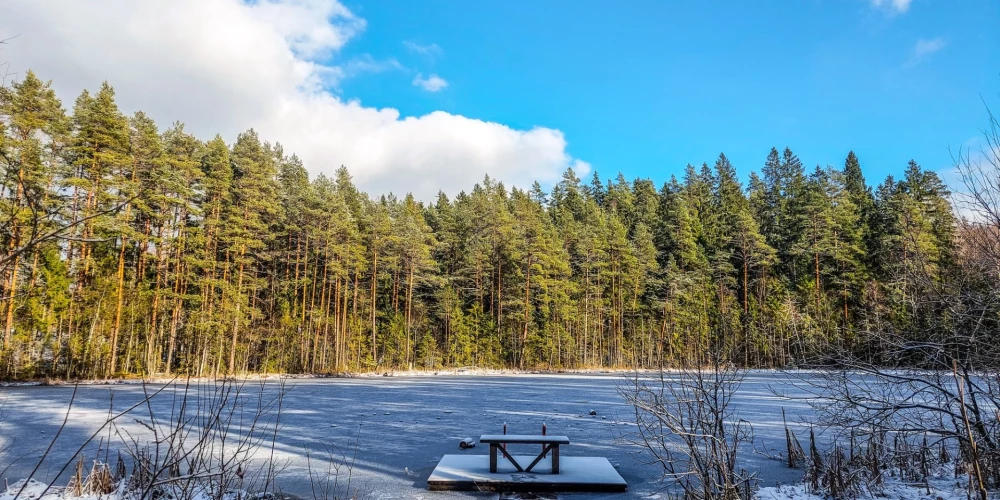 Pastaigu laikā paveras arī krāšni dabas skati.