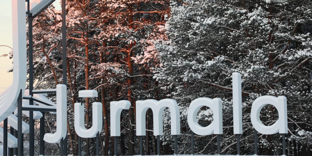 Jūrmalas caurlaižu iegādes aparāti Priedainē.