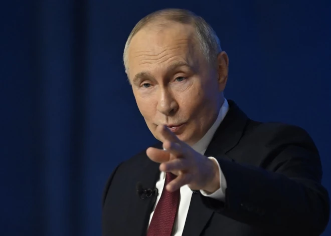 “Mēs to nesākām”: Putins noliedz atbildību par karu Ukrainā