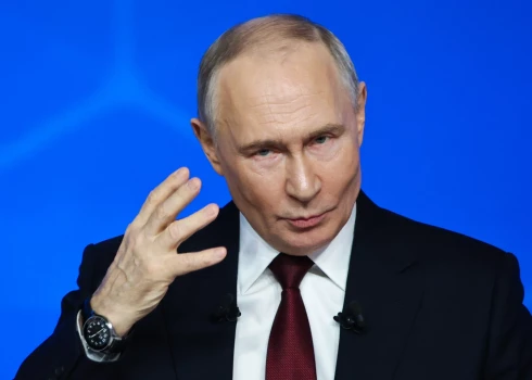 Владимир Путин во время "прямой линии".