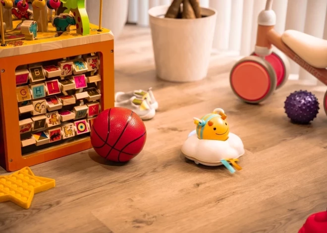 Каждый случай индивидуален! Конституционный суд отменил автоматический запрет на усыновление для людей с судимостью