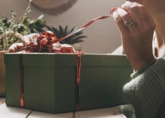 Akcijā “Neesi svētkos viens” palīdzība nonāk pie 42 senioriem