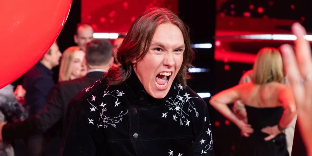 Attiecības, ballītes, burziņi un TV jaunumi jeb nedēļas spilgtākie notikumi pašmāju šovbiznesā.