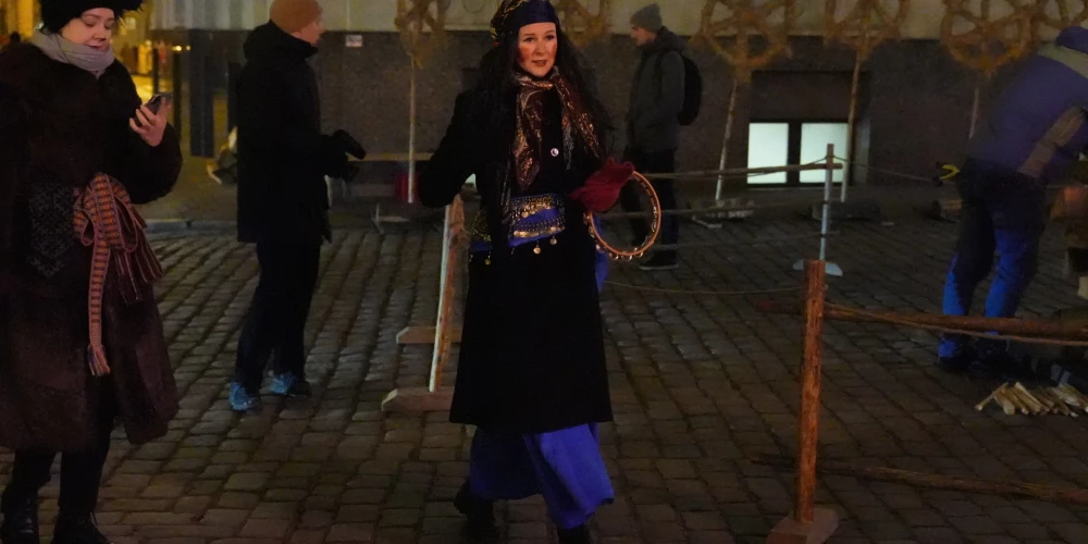 Rīgā aizvadīts Bluķa vakars un maskotais gājiens. 