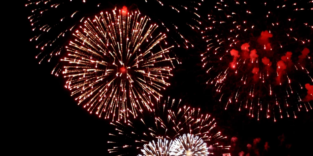 Фейерверки по ночам под запретом.