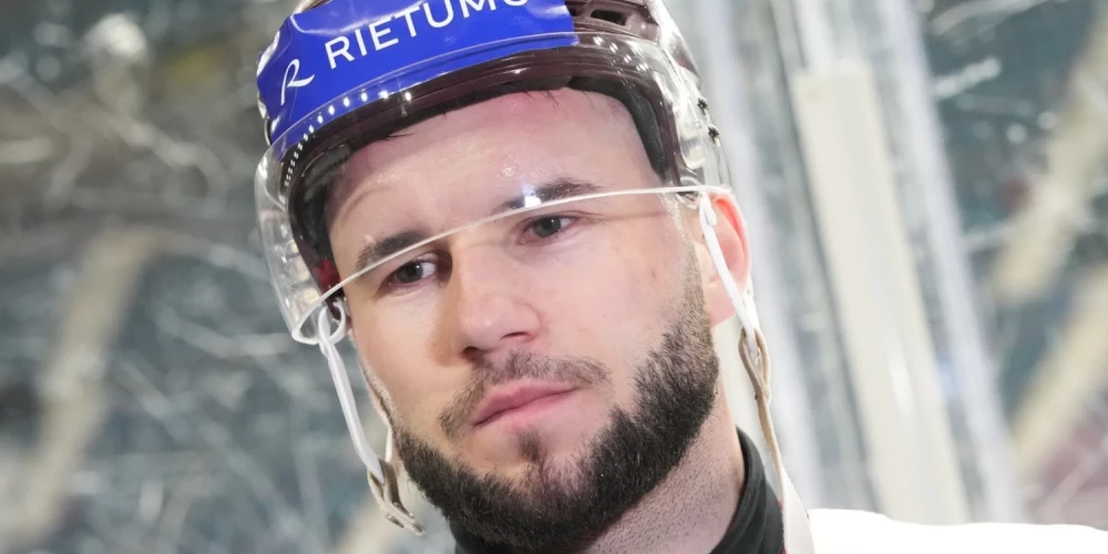 Latvijas uzbrucējs Mārtiņš Dzierkals. 