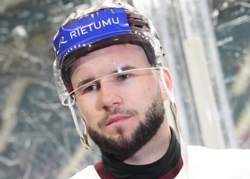 Latvijas uzbrucējs Mārtiņš Dzierkals. 