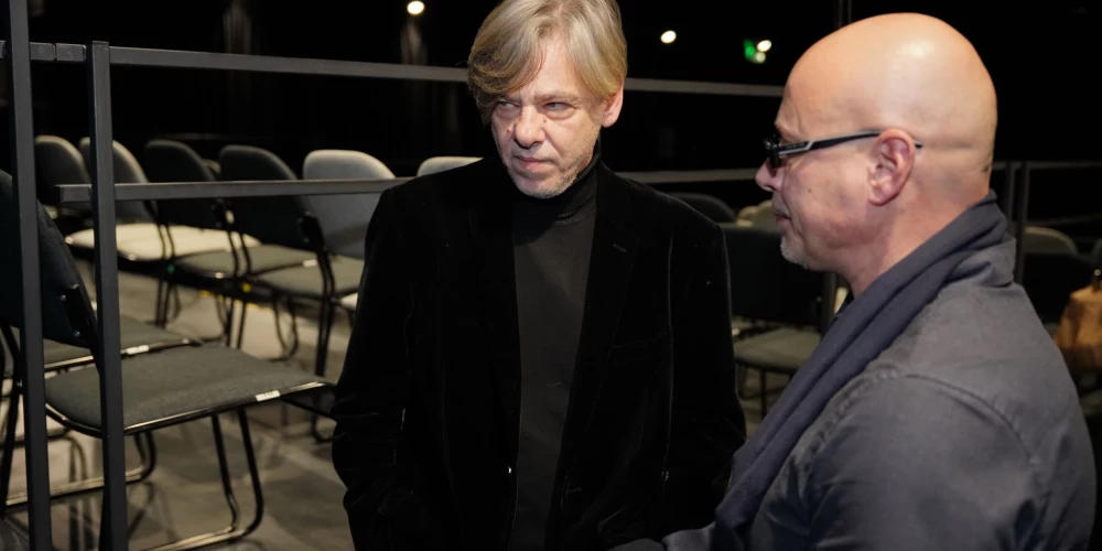 19. decembrī Mihaila Čehova Rīgas Krievu teātra arkādē notika jauniestudējuma "Zvaigznāji" pirmizrāde. Britu dramaturga Nika Peina lugu ar tādu pašu nosaukumu iestudējis režisors Dž. Dž. Džilindžers.