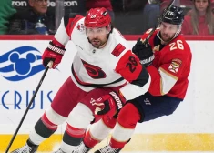 Balinskis un "Panthers" atspēlē trīs vārtu deficītu un bullīšos uzvar konferences līderi