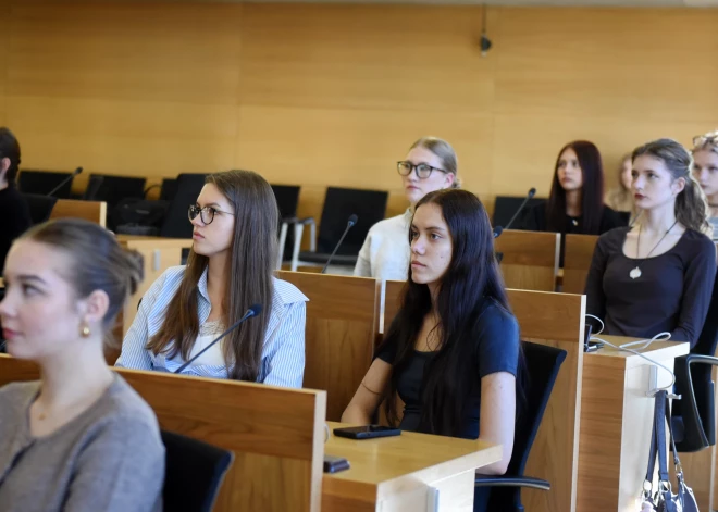 Каждый седьмой - без аттестата: кто в Латвии так и остался на уровне основной школы