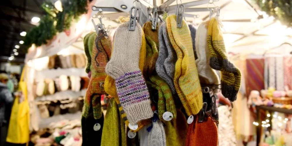 Rīgas Centrāltirgus Sakņu paviljonā atvērts īpašs Ziemassvētku tirdziņš.