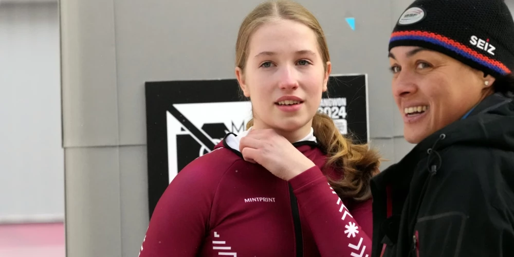 Sestdien 16 gadus vecā Kotāne debitēja Pasaules kausā, monobobslejā ieņemot 19. vietu.