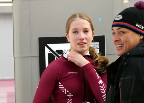 Sestdien 16 gadus vecā Kotāne debitēja Pasaules kausā, monobobslejā ieņemot 19. vietu.