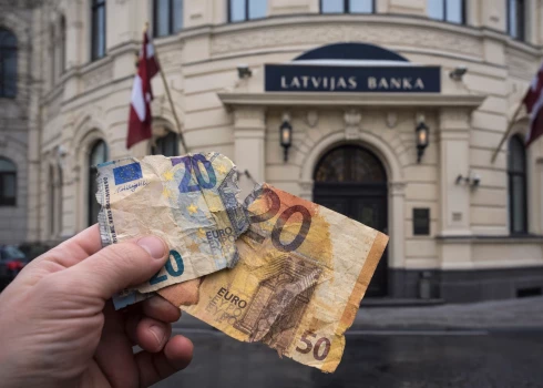 В Латвии изменился порядок обмена поврежденных банкнот.