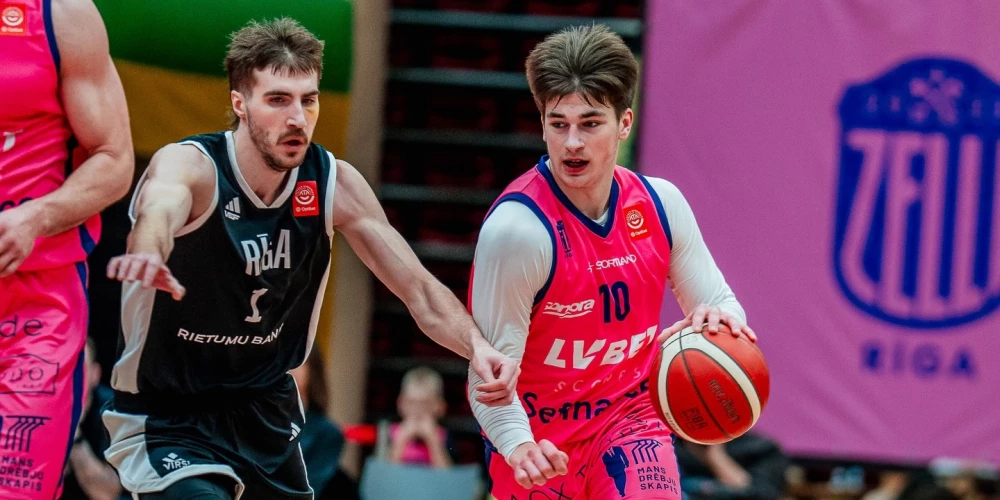 "Rīgas zeļļi" apspēlē "VEF Rīga" un izcīna 14. uzvaru pēc kārtas.