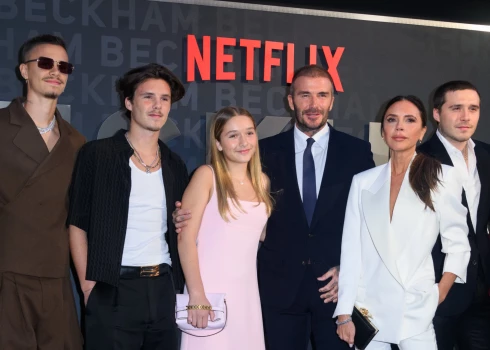 Bruklins Bekhems nobloķējis vecākus “Instagram”, apgalvo brālis.