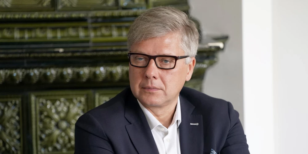 Prokuratūra atkal varētu lūgt EP atcelt imunitāti Ušakovam.