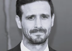 Miris aktieris Džeimss Rensons