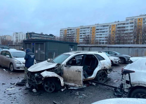 Maskavā pirmdien, uzspridzinot automobili, nogalināts Krievijas bruņoto spēku ģenerālštāba operatīvās apmācības pārvaldes priekšnieks ģenerālleitnants Fanils Sarvarovs.