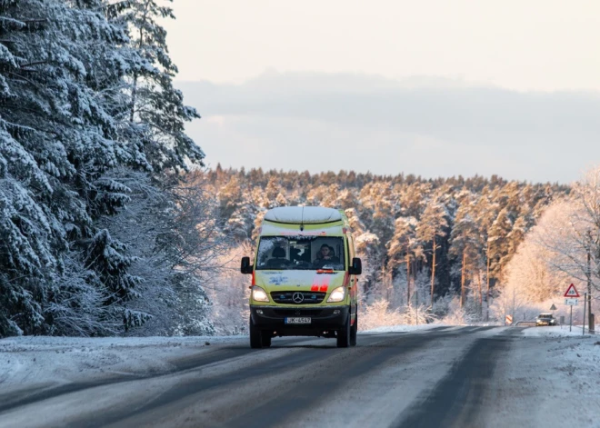 Куда обращаться за медпомощью в праздники: номера, которые стоит сохранить