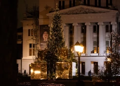 Rīgu pārņem Ziemassvētku noskaņa – noķer svētku sajūtu fotogalerijā