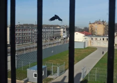 Par bijušās draudzenes nolaupīšanu un vairākkārtēju viņas izvarošanu vīrietim piespriež 15 gadus cietumā