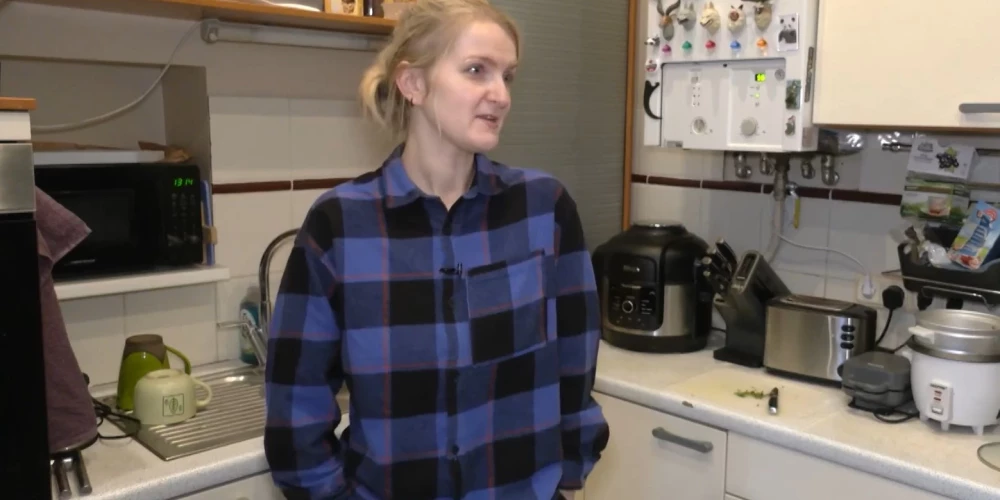 Жительница Риги получила счета за тепло, к которому её квартира не подключена.