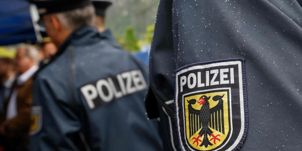 Vācija maina savu ilggadējo kursu migrācijas politikā.