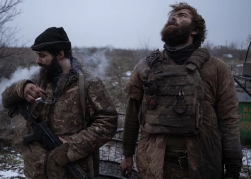 Dmitro (pa kreisi) un Deniss.Tā karš izskatās tuvplānā: izturība, pielāgošanās, iniciatīva un kājnieki, kas vienkārši atsakās salūzt.