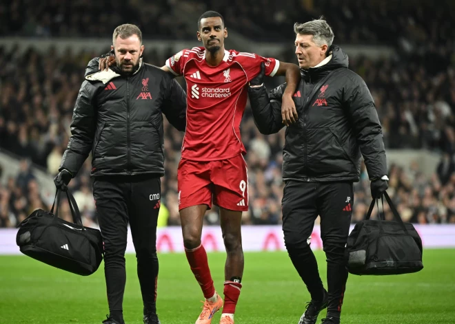 Par Anglijas premjerlīgas rekordsummu nopirktā "Liverpool" zvaigzne Īsaks lauzis potīti, ko nācies operēt