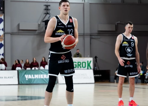 Par spīti varenai pēdējai ceturtdaļai, valmieriešiem neizdevās sasmelt izlieto (foto: Valmiera Glass VIA Basketbols / Facebook)