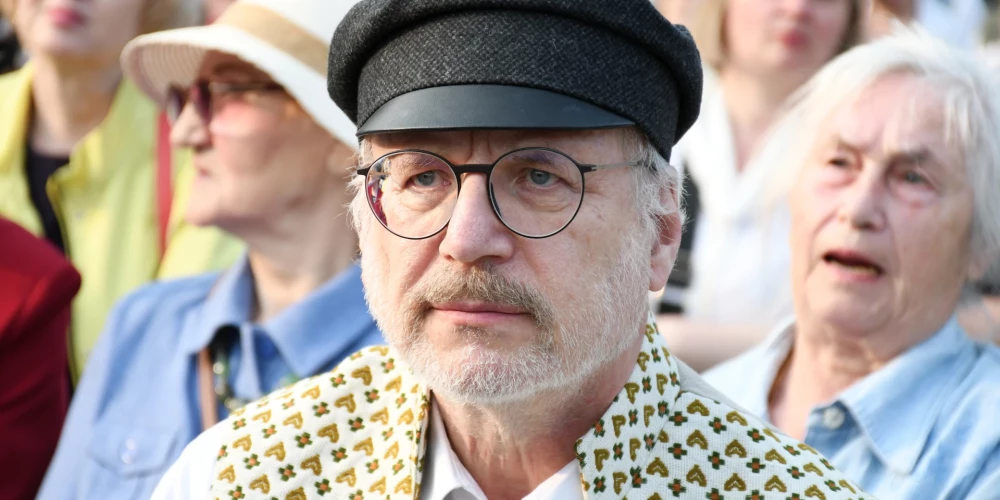 Эгил Левитс предупреждает, что доля латышей в стране слишком мала, чтобы допускать ошибки.