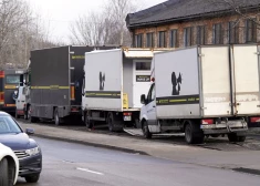 Vāc parakstus par transportlīdzekļa ekspluatācijas nodokļa atcelšanu privātpersonām