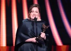 “Viņa man uzbļāva virsū” – ar savu īpatnējo pieredzes stāstu dalās slavenā seriāla “Baby Reindeer” aktrise