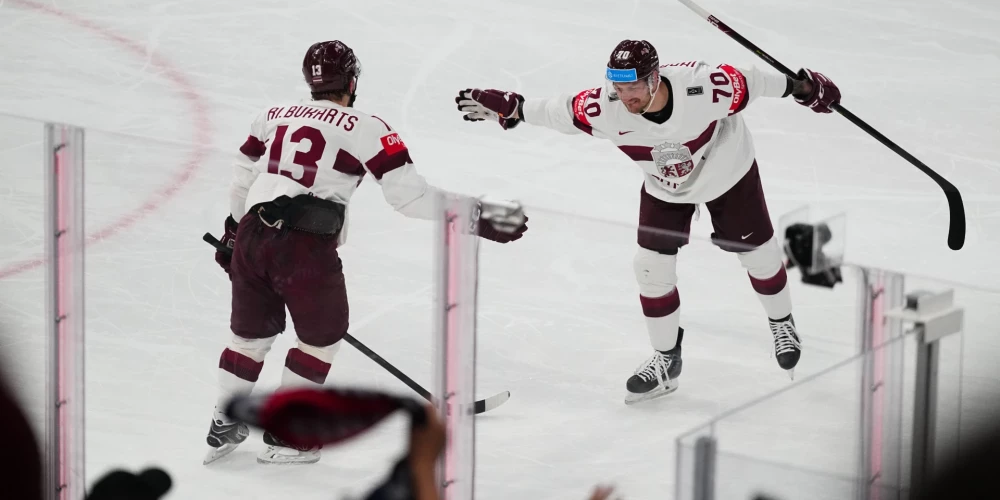 Latvijas hokejisti Miks Indrašis un Riahrds Bukarts pievienojušies Slovākijas komandai "Prešov".