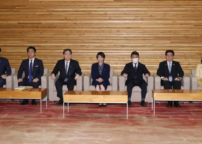 Japānas valdība apstiprina rekordlielu aizsardzības budžetu